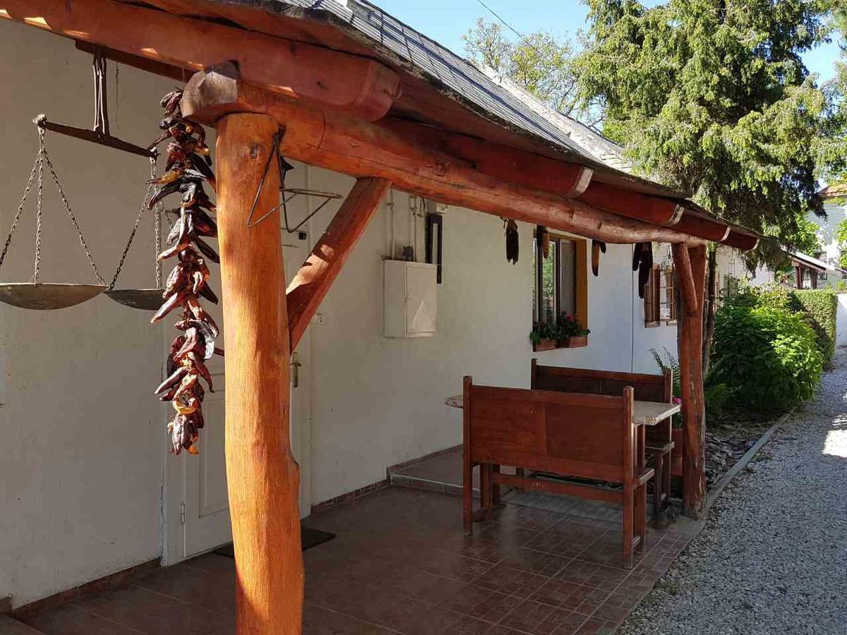 Hotel Kuti Vendeghaz Bakonykuti Exterior foto