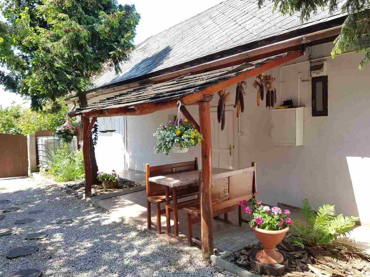 Hotel Kuti Vendeghaz Bakonykuti Exterior foto