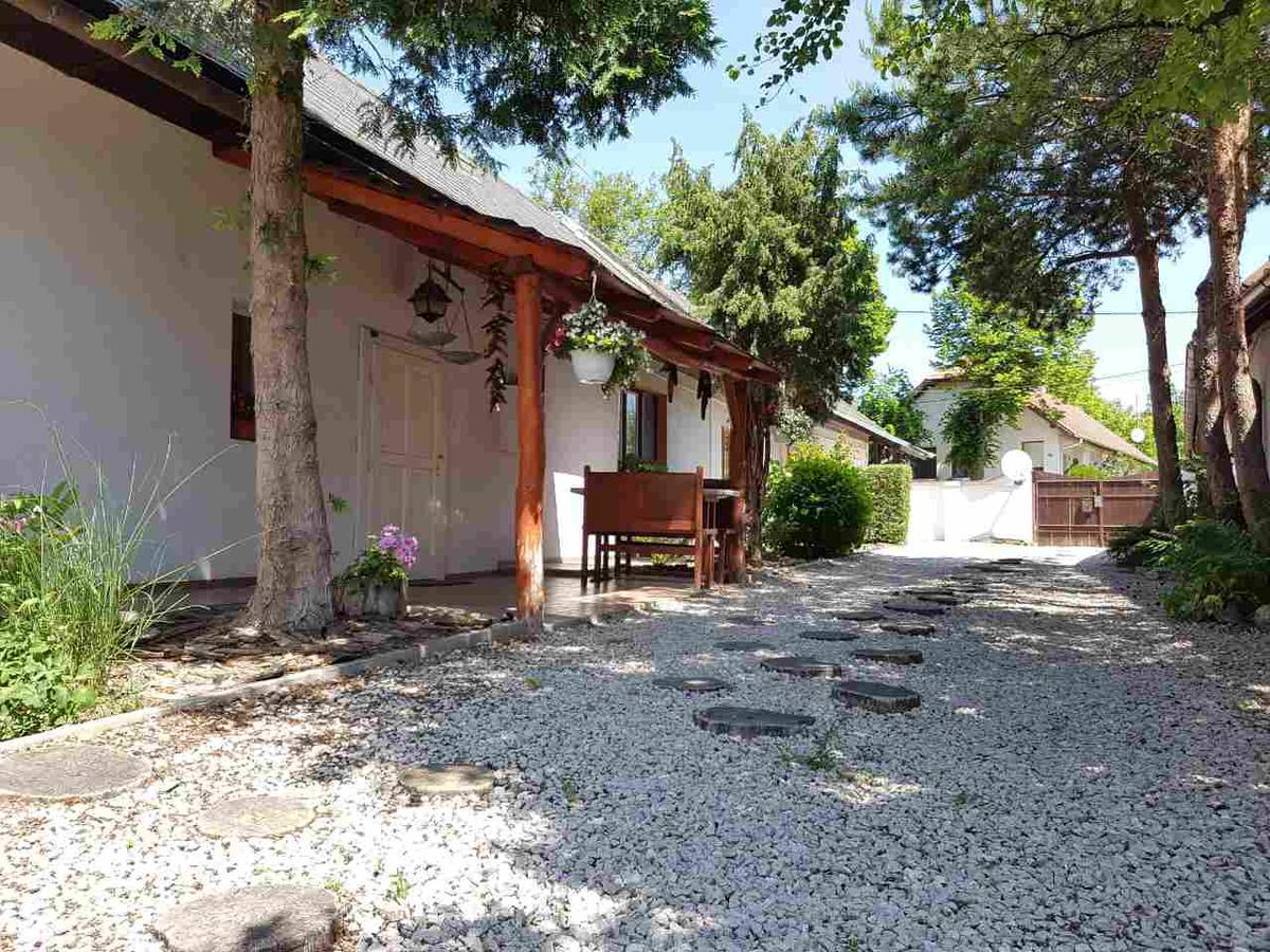 Hotel Kuti Vendeghaz Bakonykuti Exterior foto